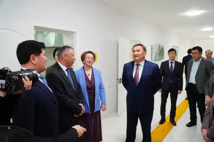 Глава региона посетил социальные объекты областного центра (9)