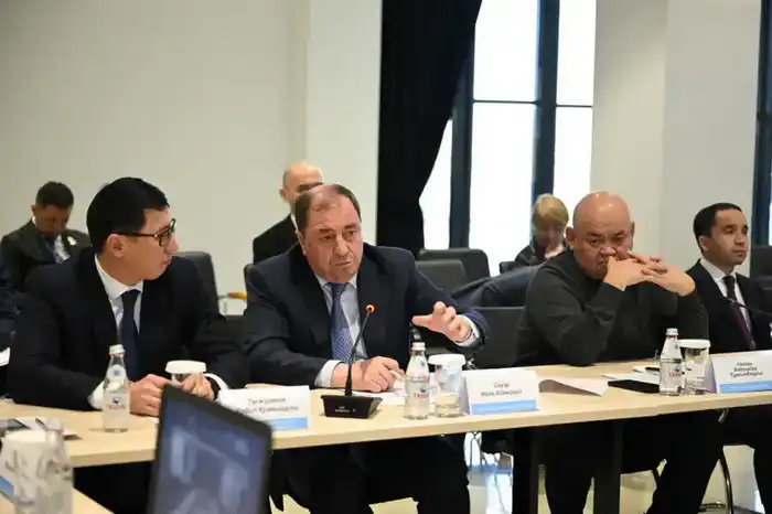 Новые подходы к развитию сельского хозяйства обсудили депутаты на выездном заседании (3)