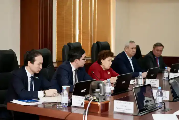 На заседании Общественного совета рассмотрены инициативы по недропользованию и НИОКР (5)