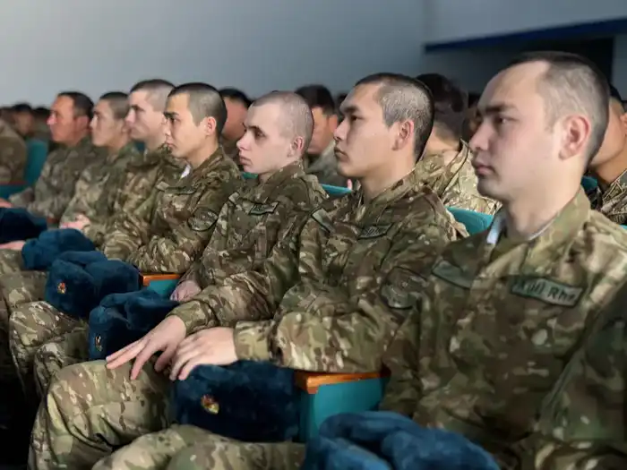 Представители Агентства провели семинары по повышению финансовой грамотности военнослужащих (3)