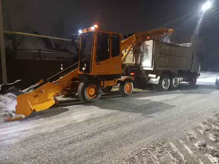 Коммунальные службы Астаны mobilизовали более 1 200 единиц спецтехники для борьбы со снежными метелями Павлодаре