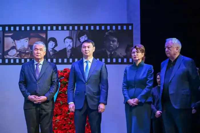 В Алматы простились с Асанали Ашимовым (7)