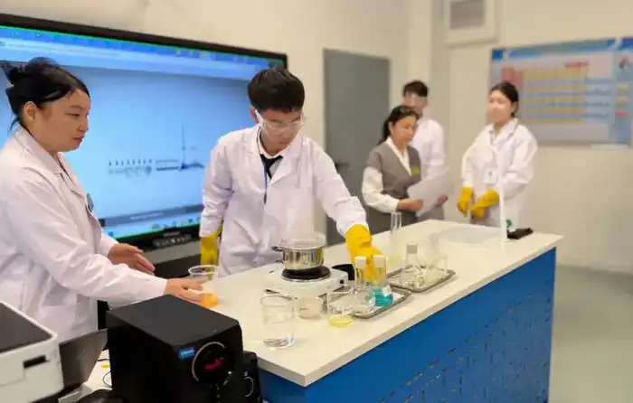 Кыргызская Республика изучает казахстанский опыт в области образовательных инноваций Павлодаре