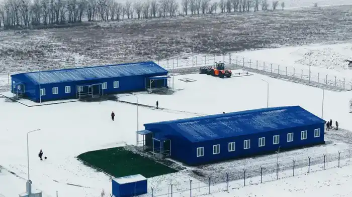 Старые вагончики сменили современные вахтовые комплексы для газовиков (5)