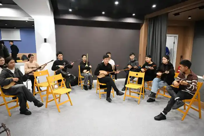 Развитие социальной инфраструктуры в Алматы: новые возможности для молодежи и снижение доли NEET Павлодаре