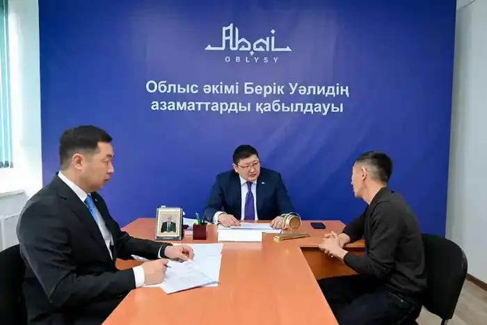 Аким области провел личный прием жителей района Жаңасемей (5)