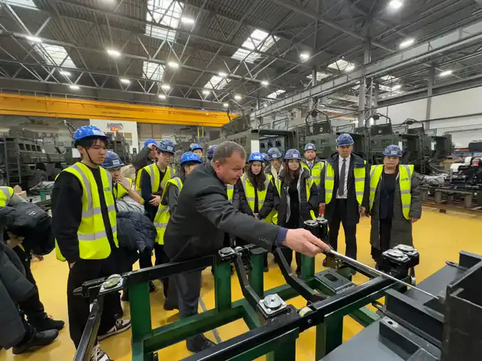 Министерство промышленности и строительства провело экскурсию для учащихся школы-лицея Binom имени Алихана Бокейхана (4)