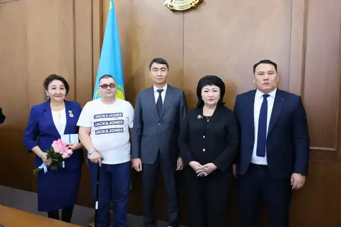 В Ұлытау наградили лучших работников здравоохранения медалями и знаками Министерства здравоохранения РК Павлодаре