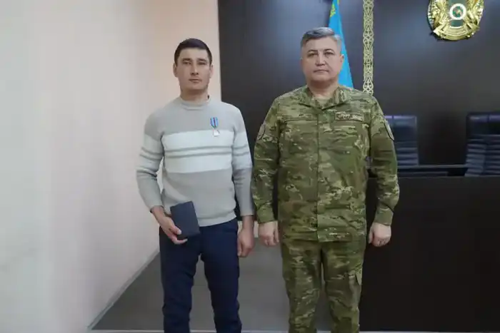 Героизм граждан в борьбе с чрезвычайными ситуациями: награждение спасателей в области Абай Павлодаре