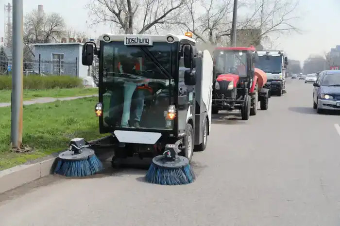 В Алматы завершение сезона мойки улиц: коммунальные службы готовятся к зимним осадкам и гололеду Павлодаре