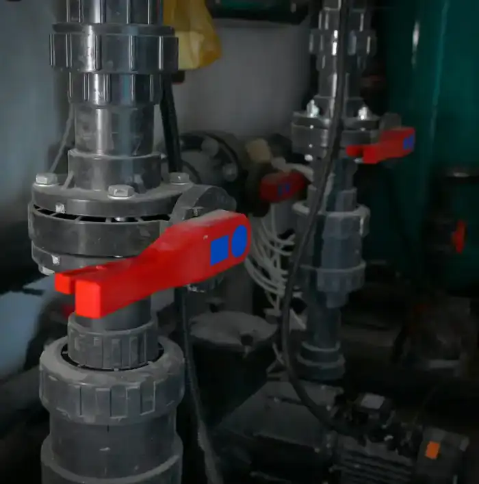 Аким области Асаин Байханов в рамках рабочей поездки посетил Успенский район, где ознакомился с ходом реализации социальных проектов (5)