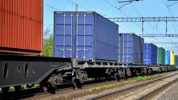 Рост грузовых железнодорожных перевозок в Казахстане: 380,3 млн тонн за 10 месяцев 2025 года Павлодаре