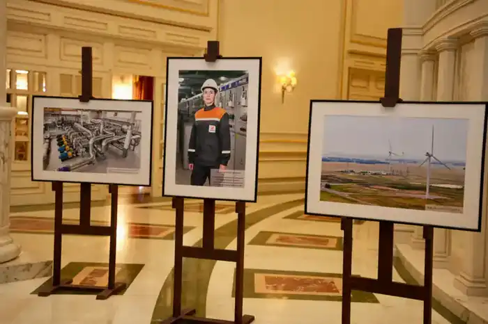 Министр энергетики Ерлан Аккенженов вручил госнаграды работникам энергетической отрасли на торжественном собрании в честь Дня энергетика Павлодаре