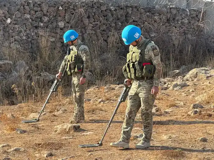 Казахстанские миротворцы обезвредили более тысячи взрывоопасных предметов на Голанских высотах (5)