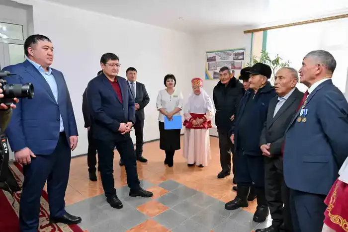 Аким области Берик Уали посетил село Шынкожа и обсудил с местными жителями развитие образования Павлодаре