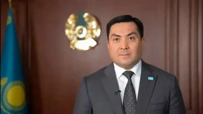 Министр энергетики РК Ерлан Аккенженов подчеркивает международное значение энергетического сектора к Дню энергетика Павлодаре