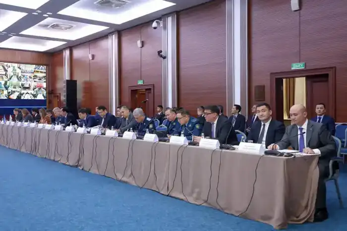 Обсуждение мер по повышению дорожной безопасности и контролю за нарушениями правил Павлодаре