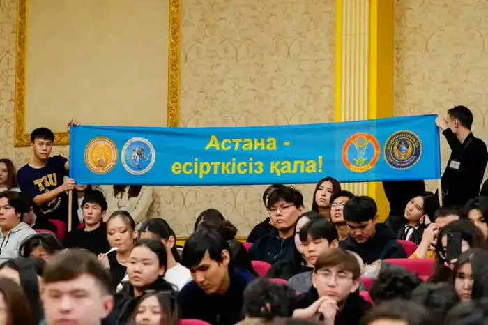 «Закон и порядок»: в Астане прошло масштабное профилактическое мероприятие для молодежи (5)