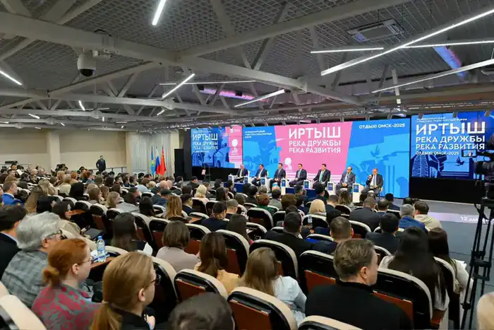 Делегация области Абай принимает участие в международном форуме «Иртыш: рука дружбы — река развития» (2)