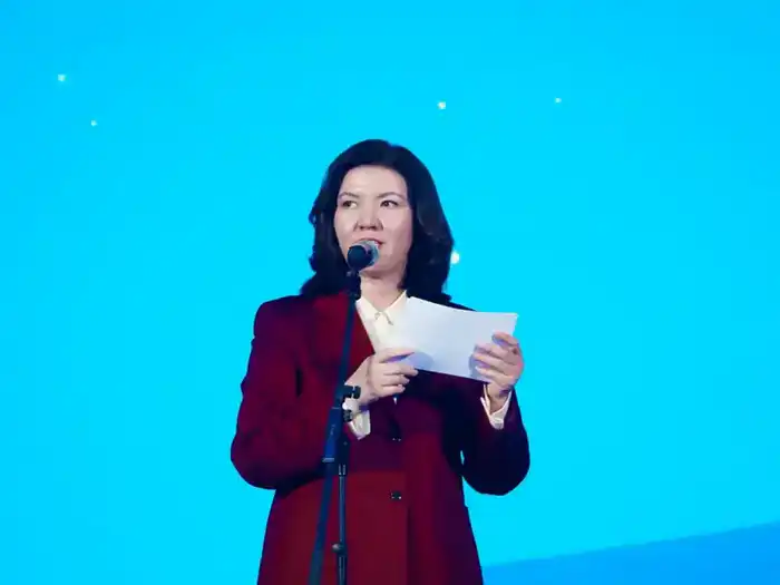 Сказка на ёлке: 100 детей из всех уголков! Павлодаре