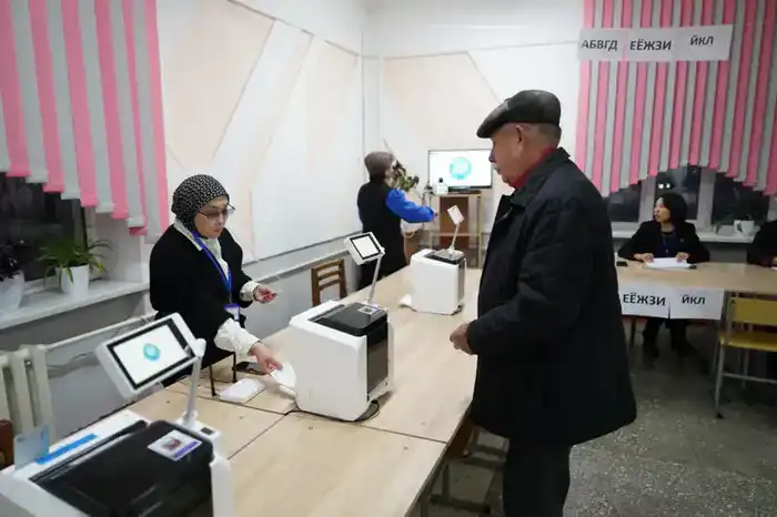 Делегация Казахстана приняла участие в международном наблюдении за парламентскими выборами в Кыргызской Республике (4)