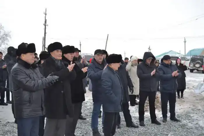 В трех селах Шалкарского района дали газ (6)