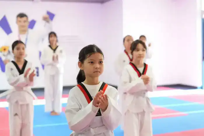 Ералы Тогжанов продолжил знакомство с новыми объектами (6)