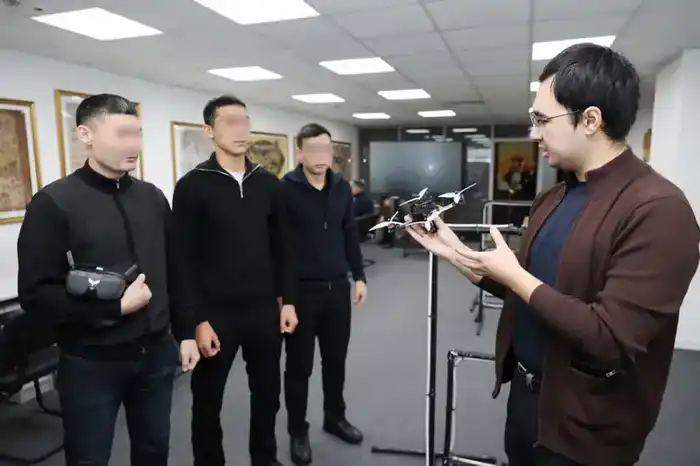 Спецподразделение «Бүркіт» Национальной гвардии осваивает FPV-дроны (2)