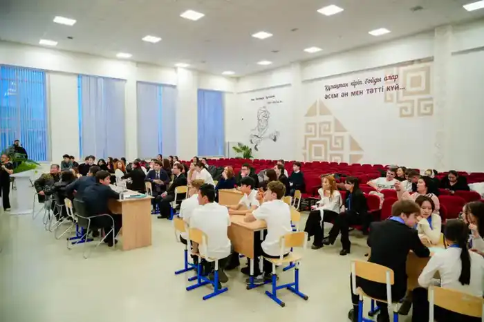 «Закон и порядок»: интеллектуальную игру «Что? Где? Когда?» провели среди столичных студентов (10)