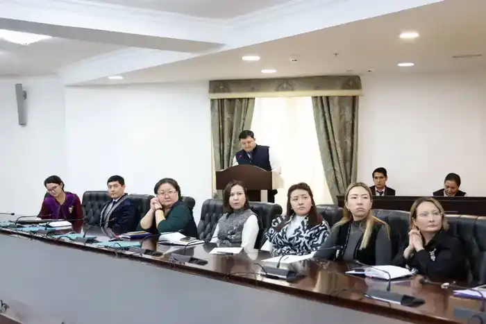 В рамках реализации программы правового всеобуча для сотрудников Аппарата Высшего Судебного Совета проведены очередные обучающие семинары, посвящённые актуальным вопросам деятельности судебной системы и сервисного взаимодействия с гражданами (4)