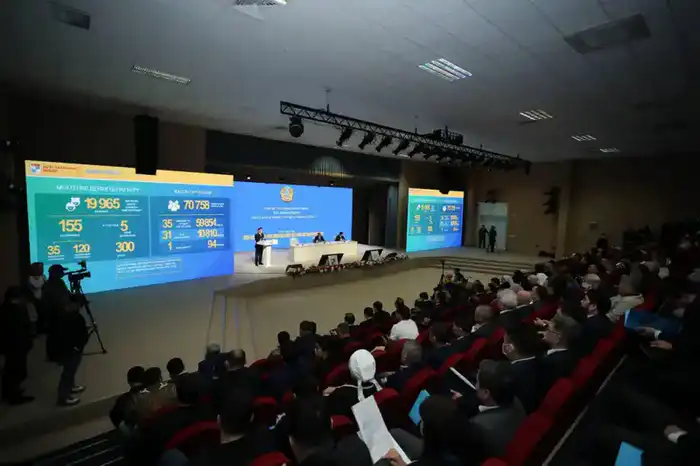 Нурдаулет Килыбай выслушал проблемы жителей города Актау (10)