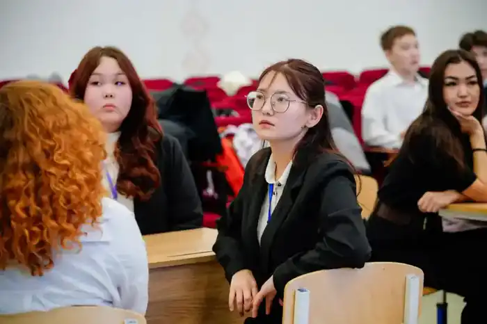 Студенты на правовом ринге: интеллектуальная битва «Что? Где? Когда?» против коррупции Павлодаре