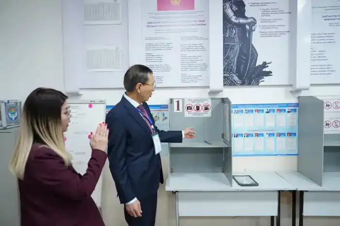 Делегация Казахстана приняла участие в международном наблюдении за парламентскими выборами в Кыргызской Республике (2)