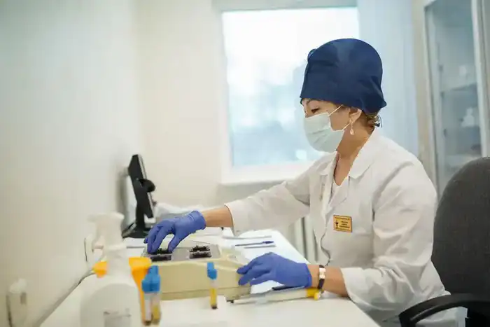 Государственная поддержка детей с инвалидностью: как ОСМС меняет подход к лечению и реабилитации Павлодаре