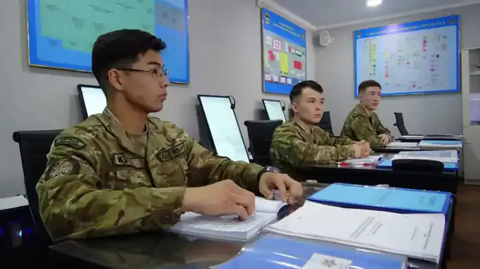 В Алматы журналистов ознакомили со спецификой обучения в военных учебных заведениях МО РК (10)
