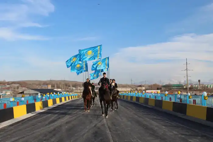 ТУРКЕСТАН: НОВЫЙ МОСТ СВЯЗАЛ ДВА СЕЛА, СОЗДАВ НИТЬ ДОРОЖНОЙ БЕЗОПАСНОСТИ В САЙРАМСКОМ РАЙОНЕ Павлодаре