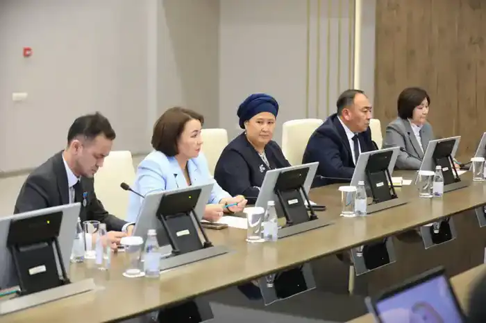 Мосты сотрудничества: встреча с иностранной делегацией на форуме Proftech Talks Aktobe 2025 Павлодаре