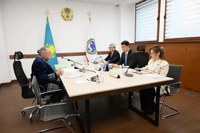 Аким Алматы Дархан Сатыбалды провел прием граждан (9)