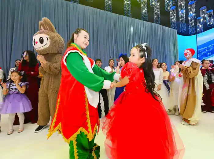 В Кызылорде прошел Президентский новогодний праздник «Ғажайыпқа толы Жаңа жыл» (9)