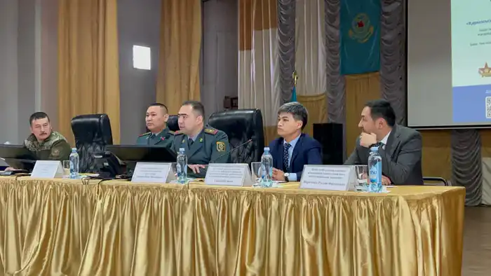 Представители Агентства провели семинары по повышению финансовой грамотности военнослужащих (4)