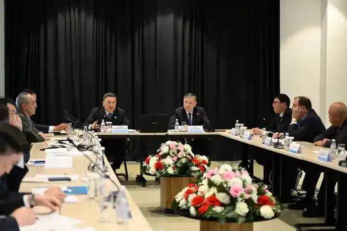 Новые подходы к развитию сельского хозяйства обсудили депутаты на выездном заседании (4)