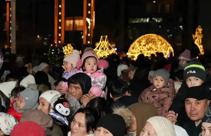 В Туркестане отметили Новый год с праздничными гуляниями и выступлениями артистов Павлодаре