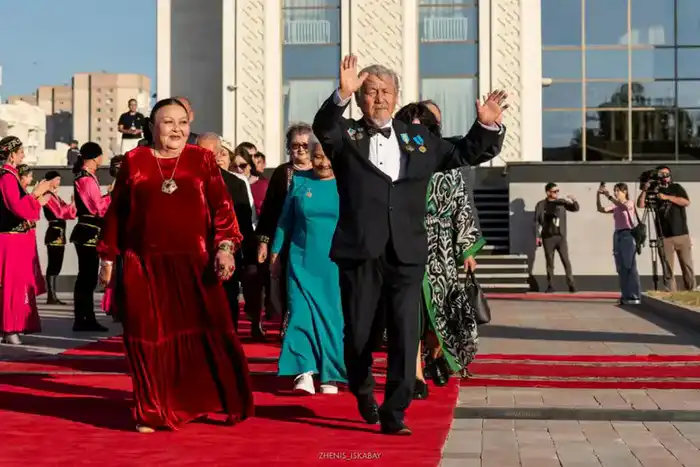 Академия театра: новая звезда Жетісу на сцене! Павлодаре