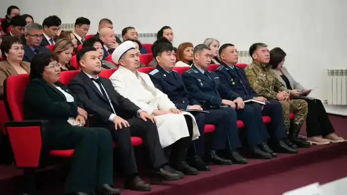 Аким ВКО провел встречу с населением района Улкен Нарын (3)