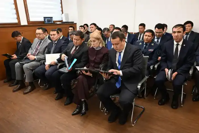 Аким Алматы Дархан Сатыбалды обсуждает международные аспекты социально-экономического развития города Павлодаре