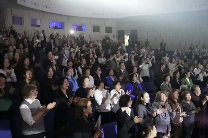 «Роль учения Аль-Фараби в педагогике»: в Астане прошла республиканская научно-педагогическая конференция (2)