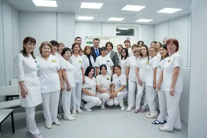 Министр здравоохранения и аким ВКО посетили ряд медицинских объектов (8)