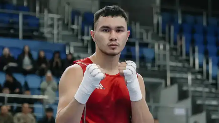 Казахстанский боксёр Ерасыл Жакпеков: нокдаун, который стал ударом под дых для надежд на чемпионство Павлодаре