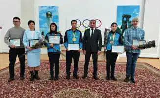 Карагандинцы: 11 медалей и золото в одном заплыве!