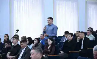 Мосты общения: Серик Жарасбаев и жители Северо-Казахстанской области обсуждают будущее спорта и туризма